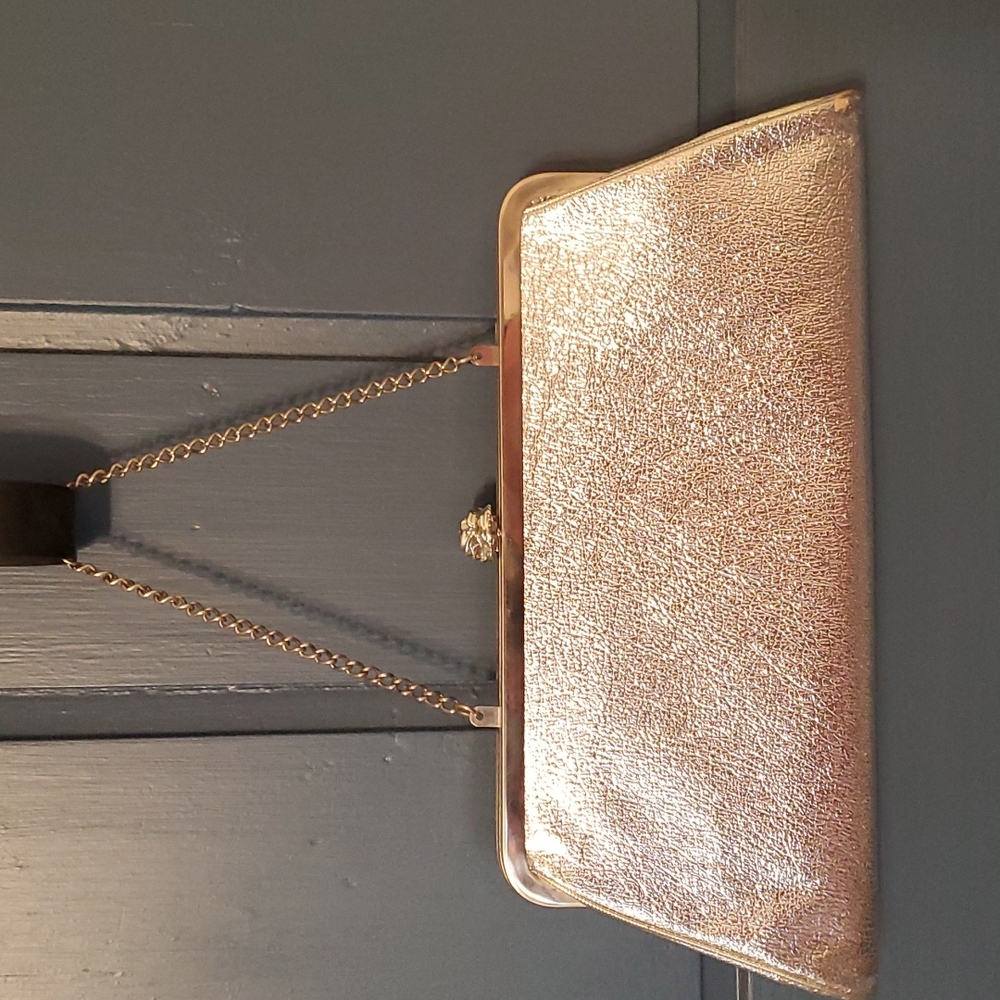 Silver Metallic Clutch Chain Strap Vintage Pockets with Comb Mirror
